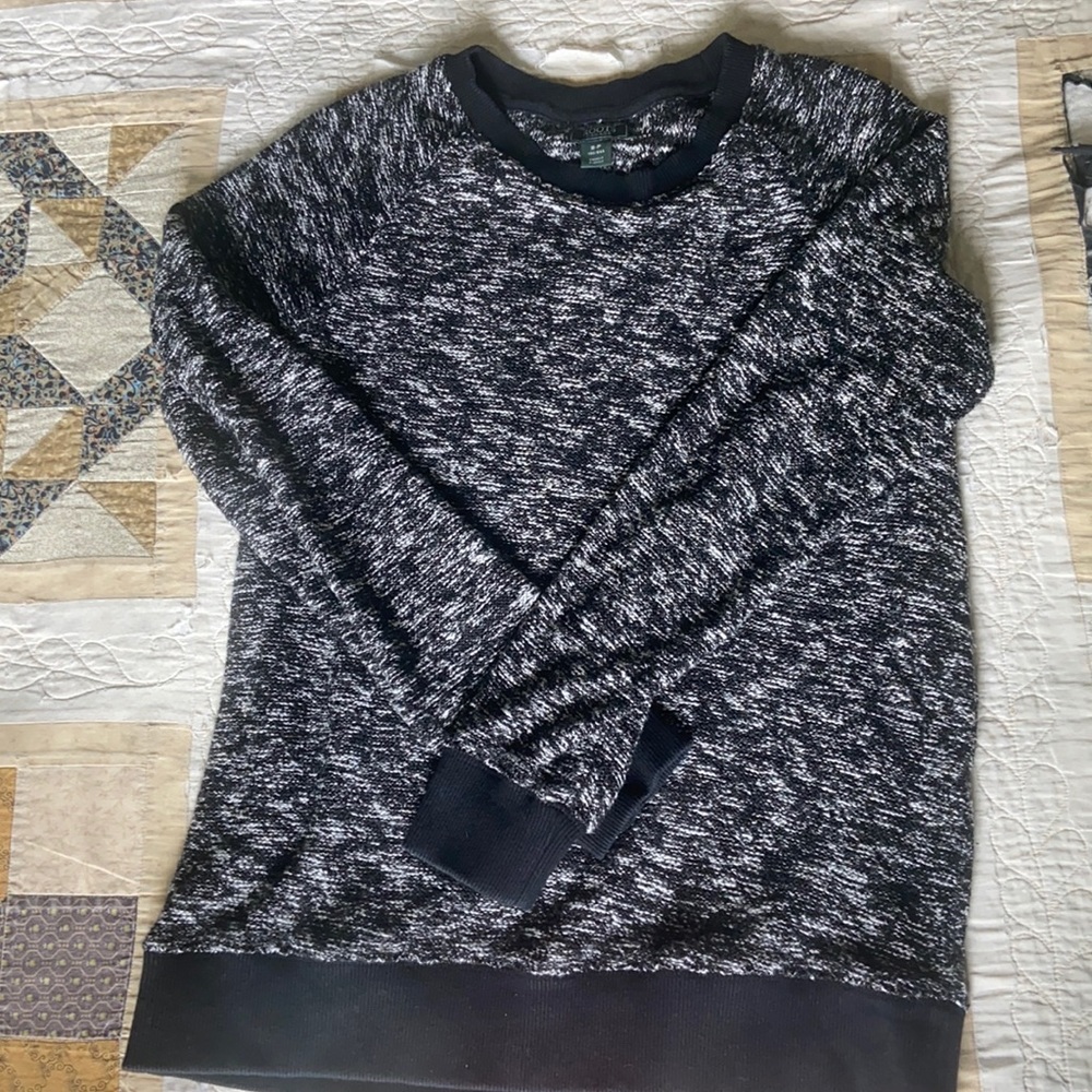 Roots Canada sweater size small